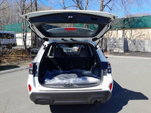Photo of 2025 Crystal White Pearl Subaru Forester