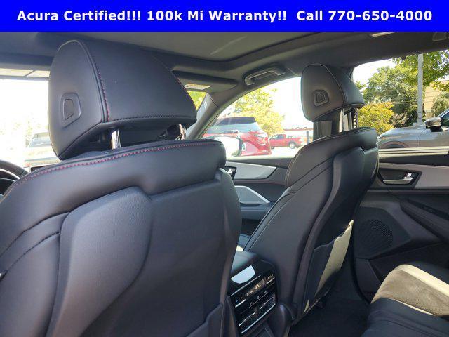 Photo of 2023 Lunar Silver Metallic Acura MDX