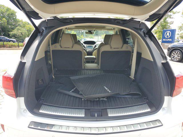 Photo of 2019 White Diamond Pearl Acura MDX