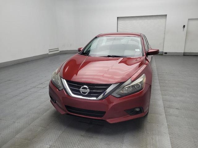 Photo of 2017 Red Nissan Altima