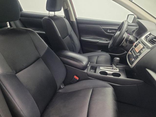 Photo of 2017 Red Nissan Altima