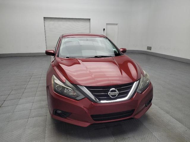 Photo of 2017 Red Nissan Altima