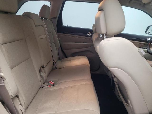Photo of 2017 Velvet Red Pearlcoat Jeep Grand Cherokee