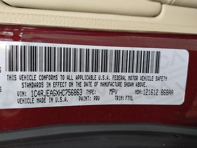 Photo of 2017 Velvet Red Pearlcoat Jeep Grand Cherokee