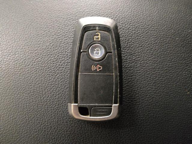 Photo of 2019 Agate Black Metallic Ford Explorer