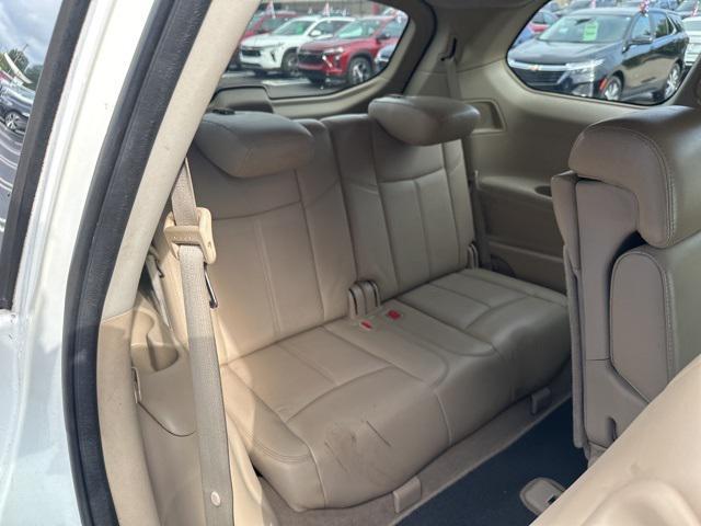 Photo of 2014 Moonlight White Nissan Pathfinder