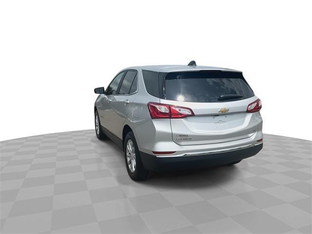 Photo of 2021 Silver Ice Metallic Chevrolet Equinox