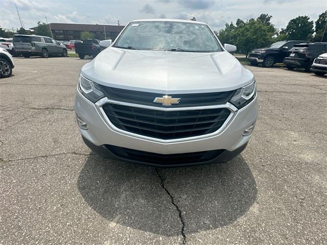 Photo of 2021 Silver Ice Metallic Chevrolet Equinox