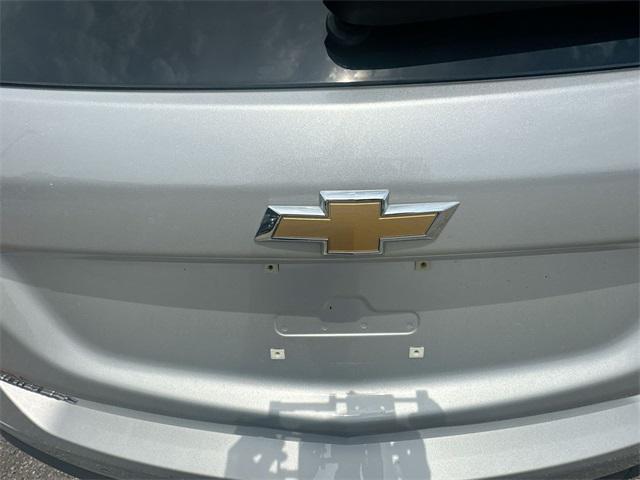 Photo of 2021 Silver Ice Metallic Chevrolet Equinox