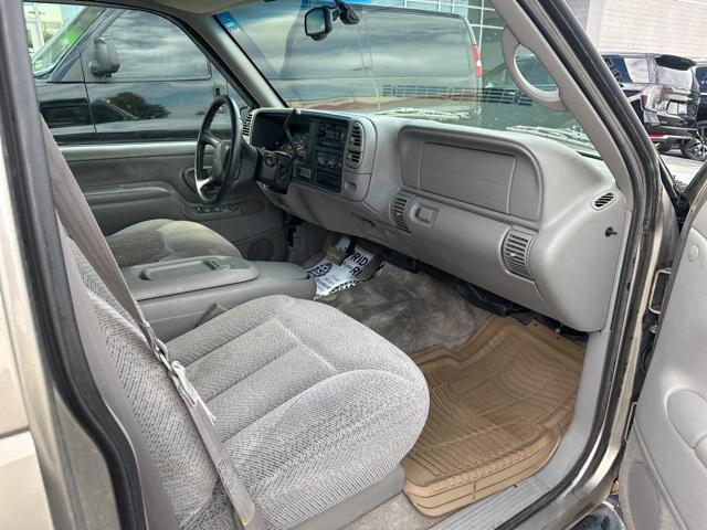 Photo of 1999 Light Pewter Metallic Chevrolet Tahoe