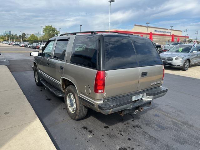 Photo of 1999 Light Pewter Metallic Chevrolet Tahoe