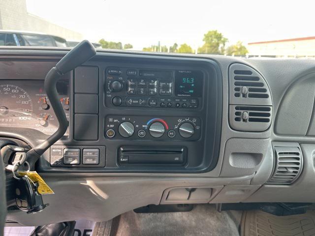 Photo of 1999 Light Pewter Metallic Chevrolet Tahoe