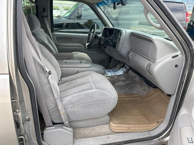 Photo of 1999 Light Pewter Metallic Chevrolet Tahoe
