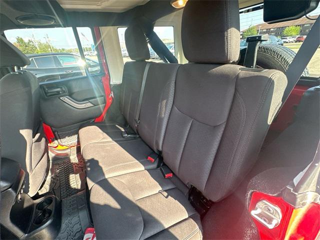 Photo of 2014 Flame Red Clearcoat Jeep Wrangler Unlimited