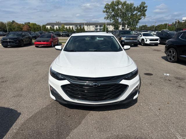 Photo of 2022 Summit White Chevrolet Malibu
