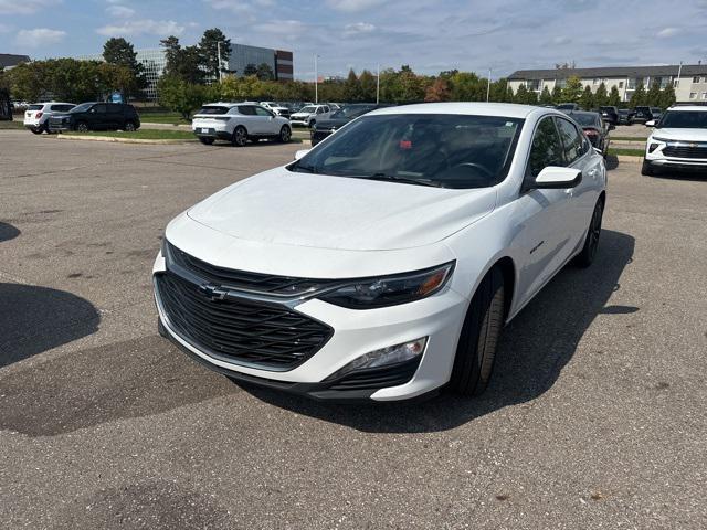 Photo of 2022 Summit White Chevrolet Malibu