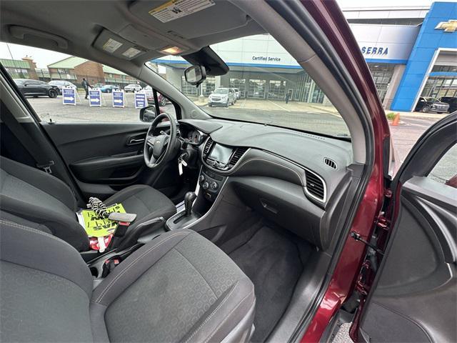 Photo of 2017 Crimson Metallic Chevrolet Trax