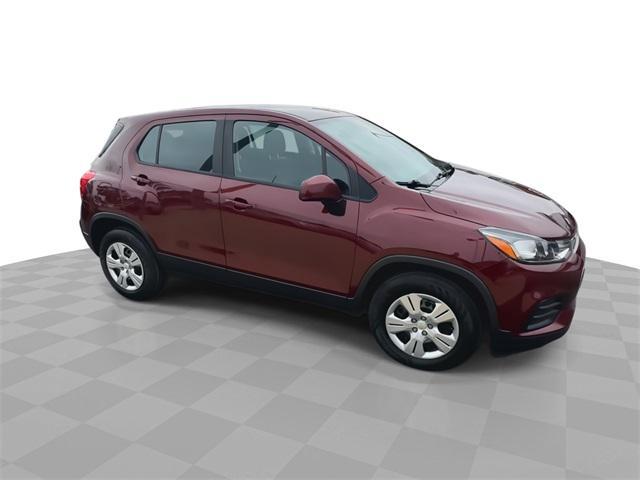 Photo of 2017 Crimson Metallic Chevrolet Trax
