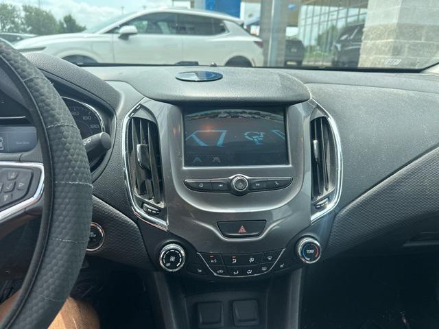 Photo of 2016 Blue Ray Metallic Chevrolet Cruze