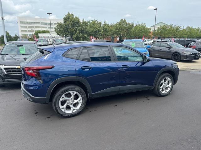 Photo of 2024 Blue Glow Metallic Chevrolet Trax