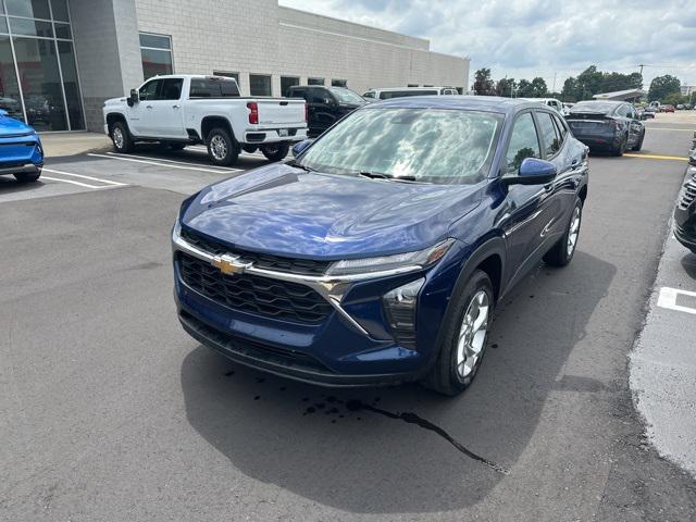 Photo of 2024 Blue Glow Metallic Chevrolet Trax