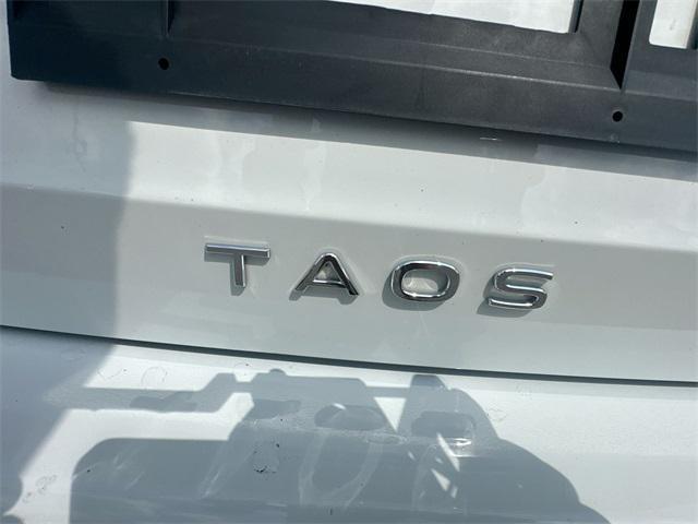 Photo of 2024 Pure White Volkswagen Taos