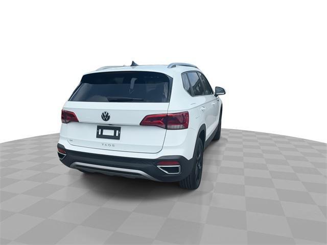 Photo of 2024 Pure White Volkswagen Taos