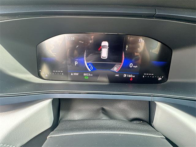 Photo of 2024 Pure White Volkswagen Taos