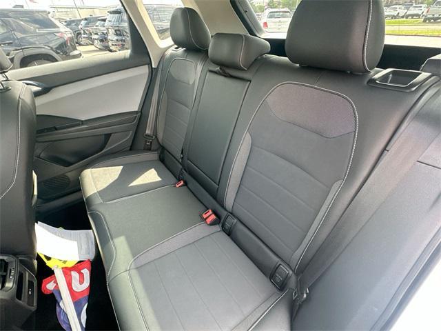 Photo of 2024 Pure White Volkswagen Taos