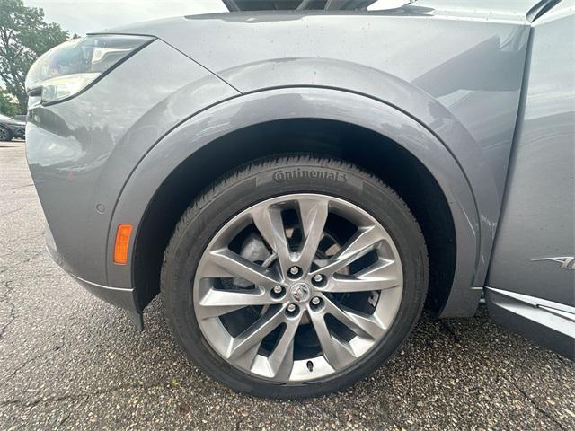 Photo of 2022 Satin Steel Metallic Buick Envision