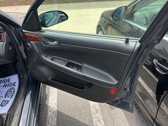 Photo of 2009 Slate Metallic Chevrolet Impala