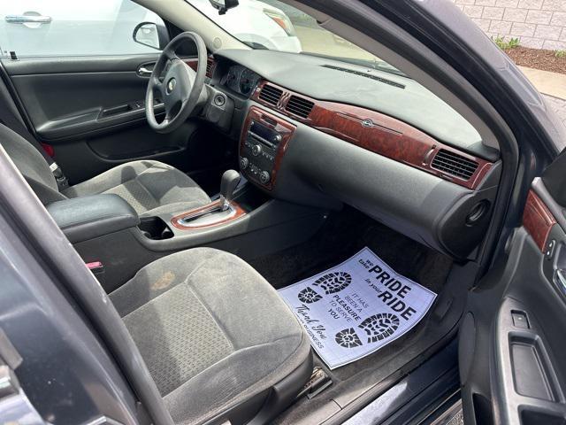 Photo of 2009 Slate Metallic Chevrolet Impala