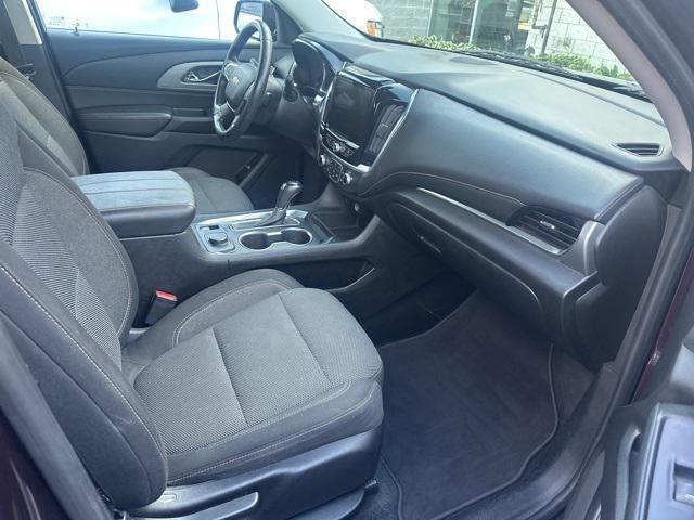 Photo of 2018 Black Currant Metallic Chevrolet Traverse