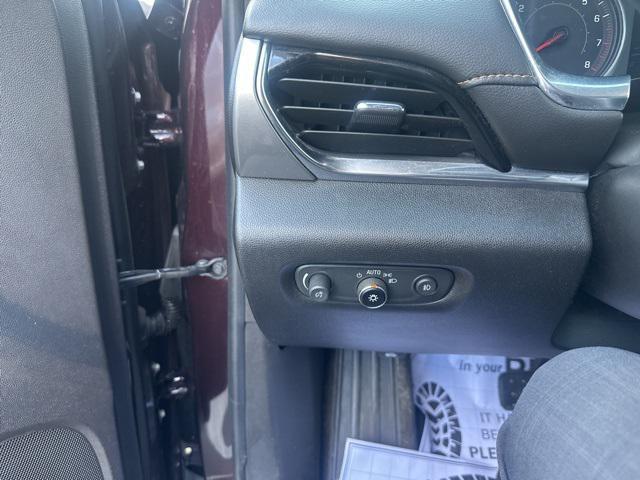 Photo of 2018 Black Currant Metallic Chevrolet Traverse