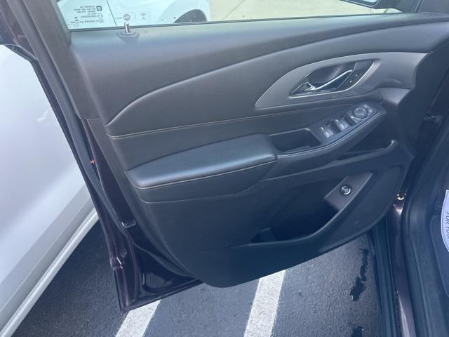 Photo of 2018 Black Currant Metallic Chevrolet Traverse