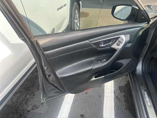 Photo of 2015 Gun Metallic Nissan Altima