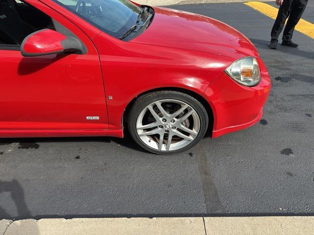 Photo of 2008 Victory Red Chevrolet Cobalt