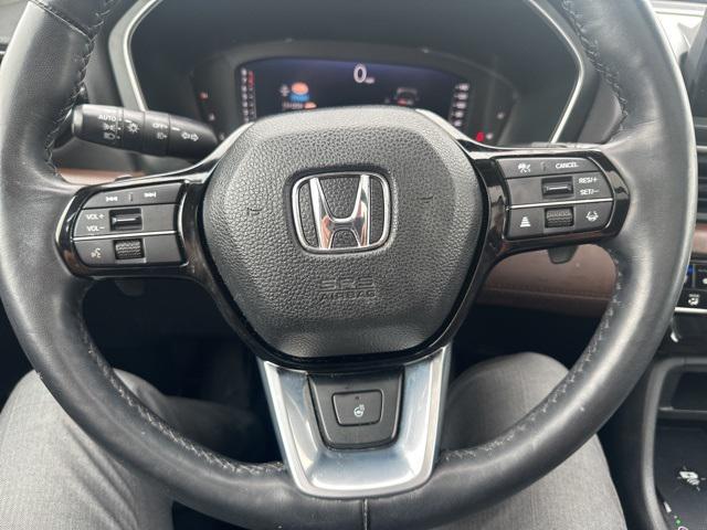 Photo of 2024 Platinum White Pearl Honda Pilot