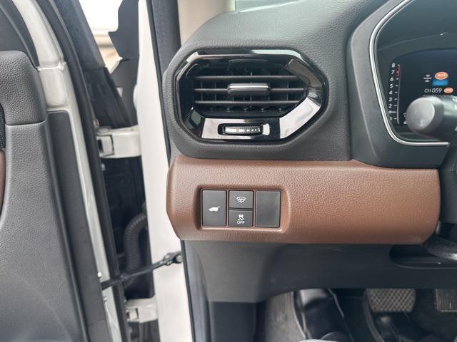 Photo of 2024 Platinum White Pearl Honda Pilot