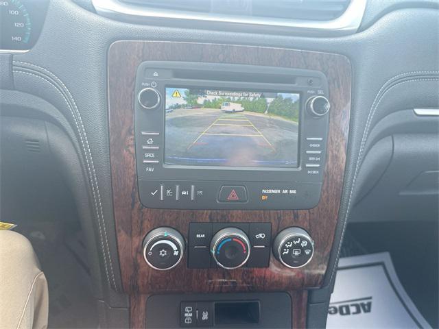 Photo of 2014 Cyber Gray Metallic Chevrolet Traverse