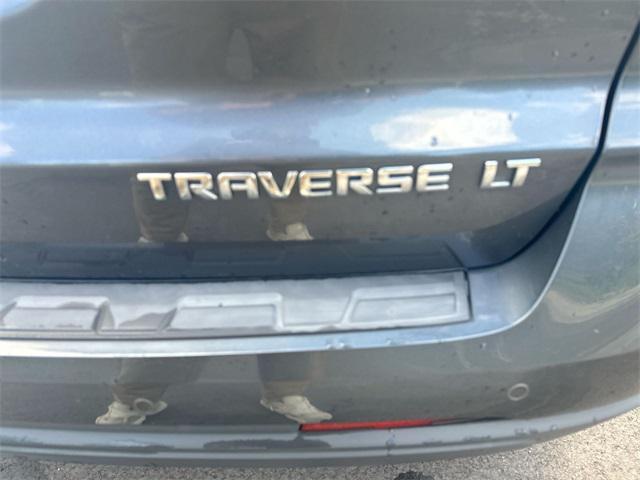 Photo of 2014 Cyber Gray Metallic Chevrolet Traverse