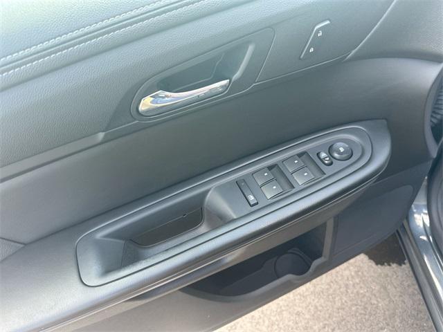 Photo of 2014 Cyber Gray Metallic Chevrolet Traverse