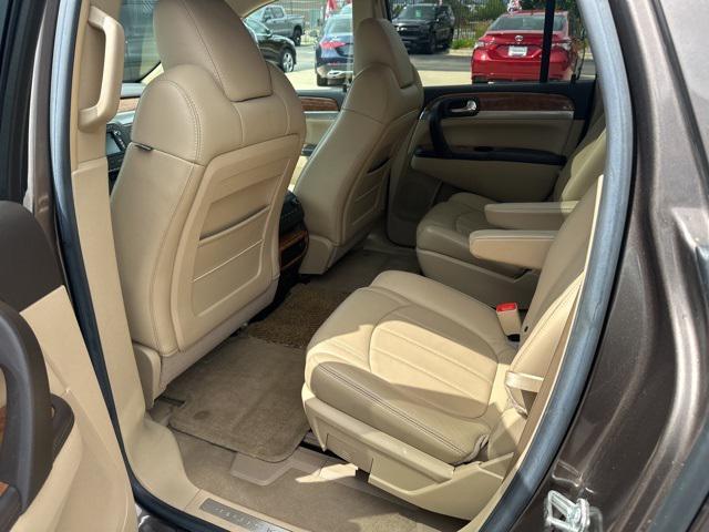 Photo of 2008 Cocoa Metallic Buick Enclave