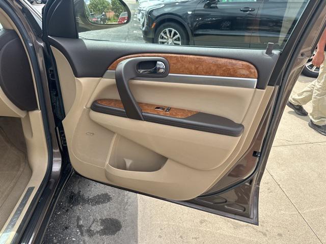 Photo of 2008 Cocoa Metallic Buick Enclave