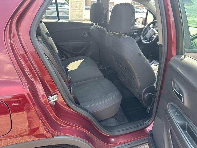 Photo of 2016 Crimson Metallic Chevrolet Trax