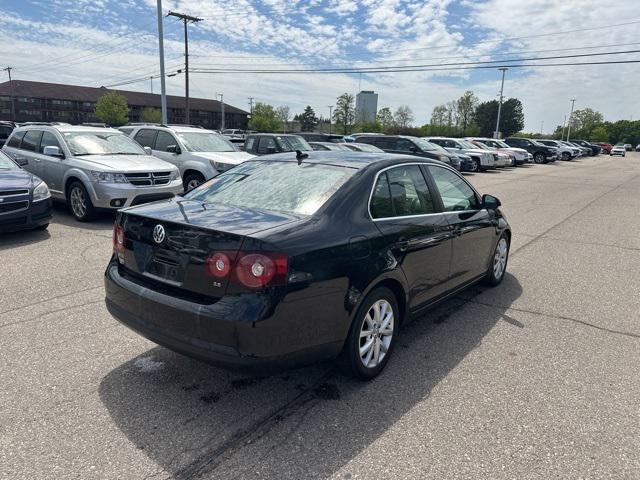 Photo of 2010 Black Volkswagen Jetta