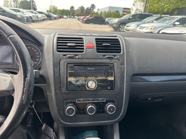 Photo of 2010 Black Volkswagen Jetta