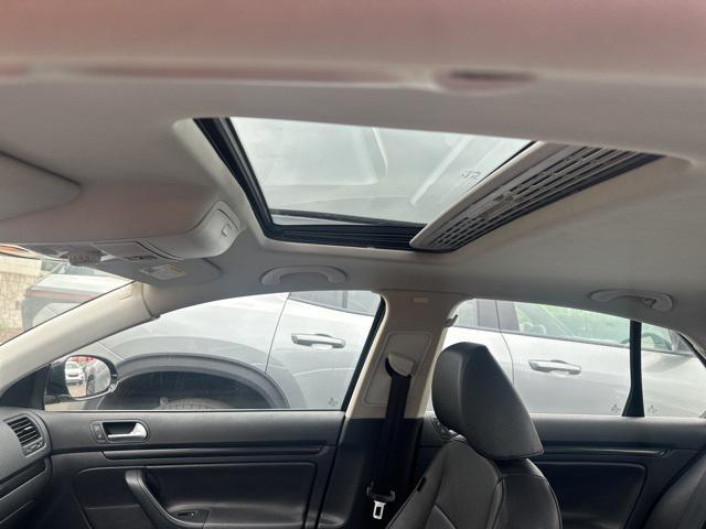 Photo of 2010 Black Volkswagen Jetta
