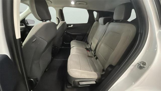 Photo of 2021 Oxford White Ford Escape