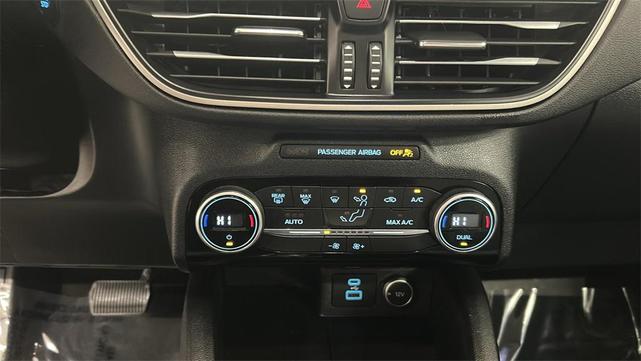 Photo of 2021 Oxford White Ford Escape